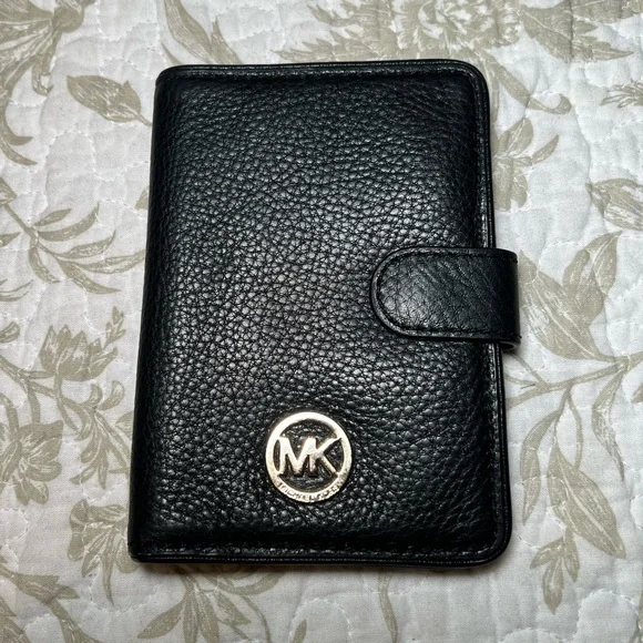 Michael Kors Black Leather Wallet Passport Holder Minimalist Quiet Luxury Travel - Picture 2 of 10